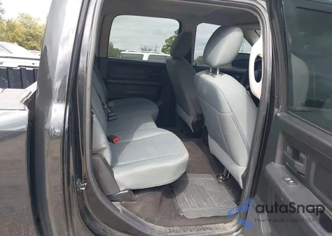 2016 Ram 1500 Express z USA, uszkodzony, nr VIN 1C6RR6KT1GS195023